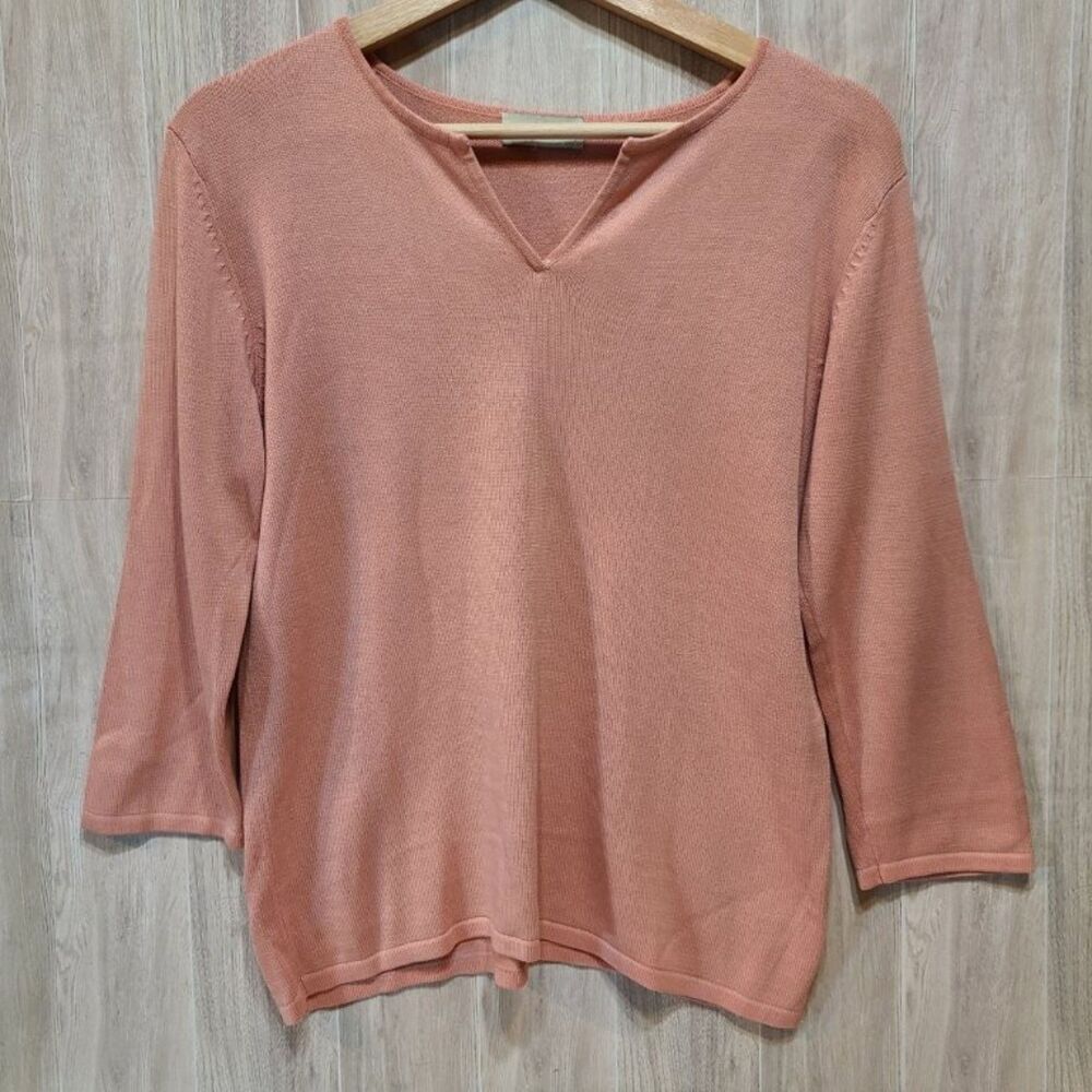 White Stag Coral Knit Sweater Top Medium V-Notch 3/4 Sleeve Pullover Casual